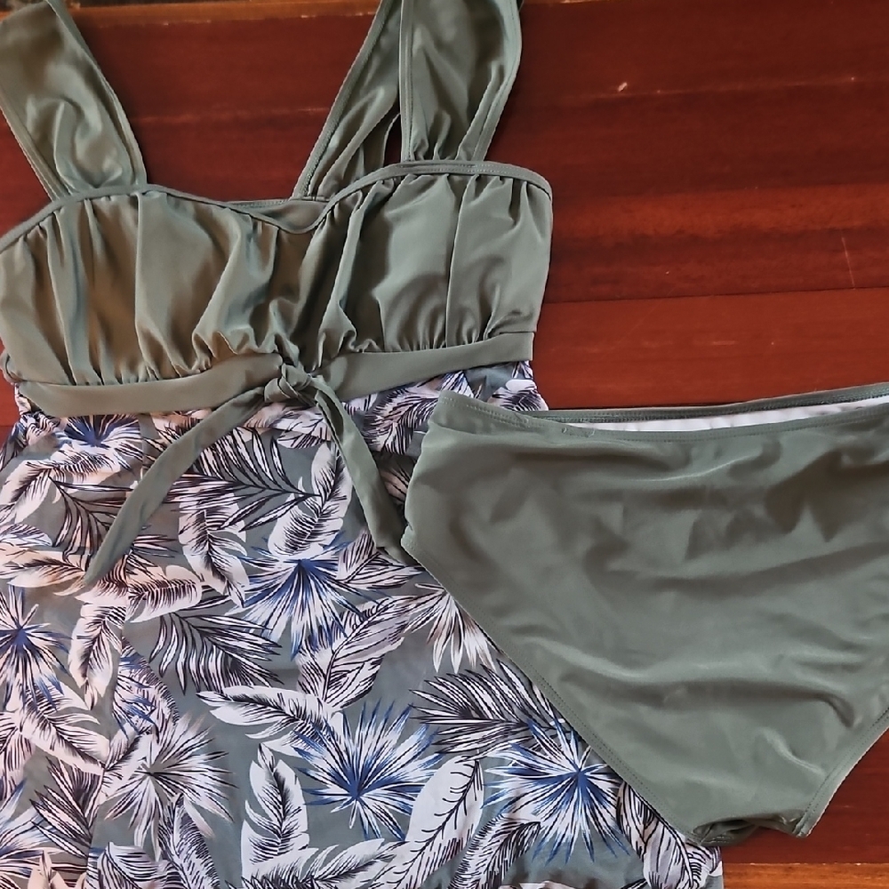 Green and Blue Leaf Print Swimsuit